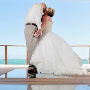 Meet your Posher, Holley